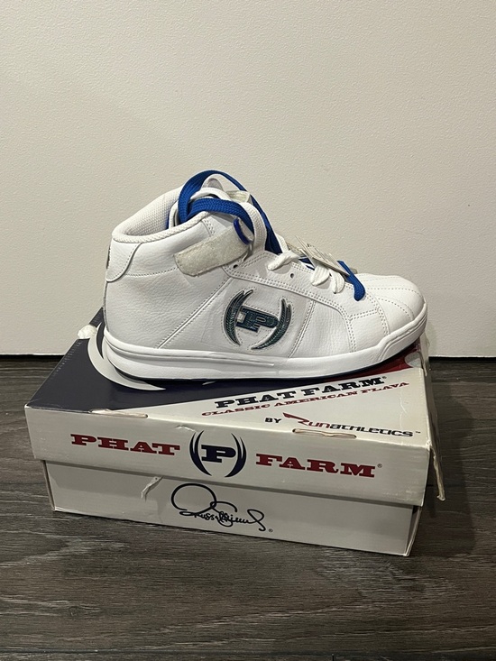 Phat Farm Shoes - NWT Phat Farm “Phat Classic Beamer Mid”